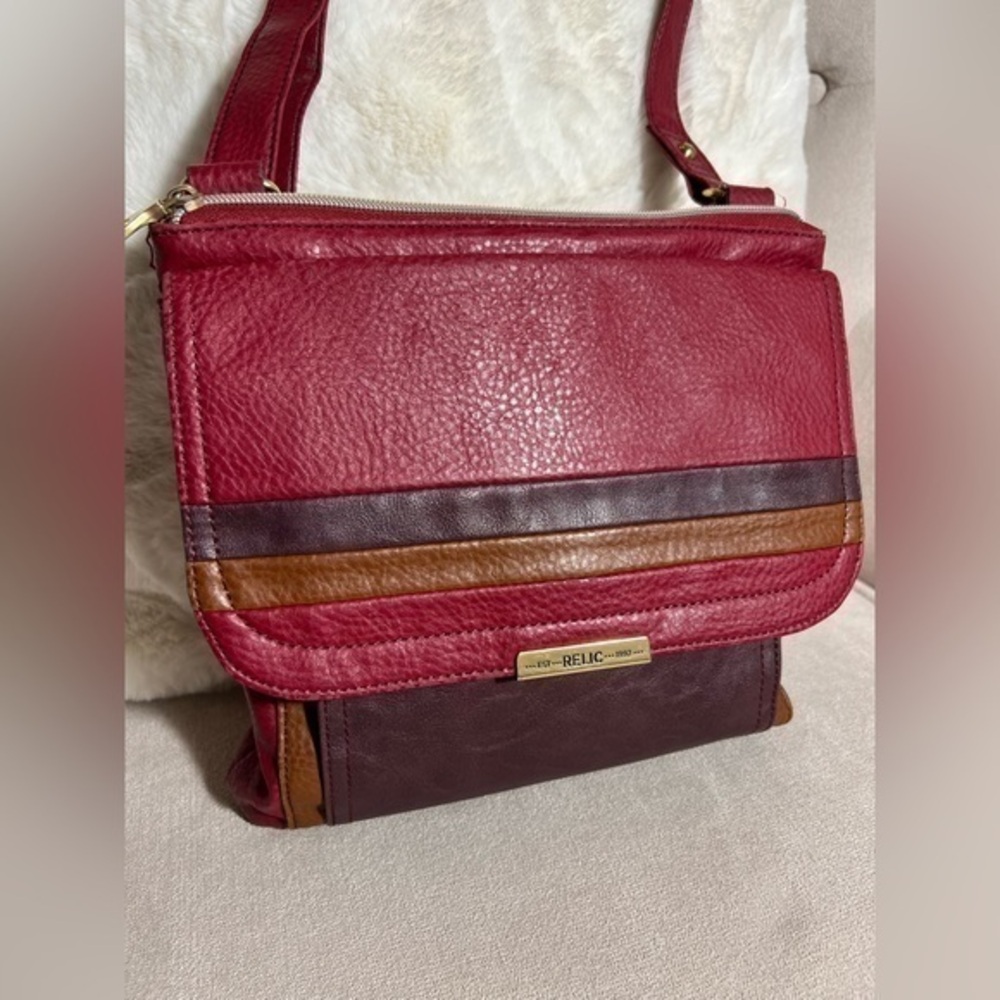 Pre-Owned Relic Faux Leather Crossbody Handbag Purse Red